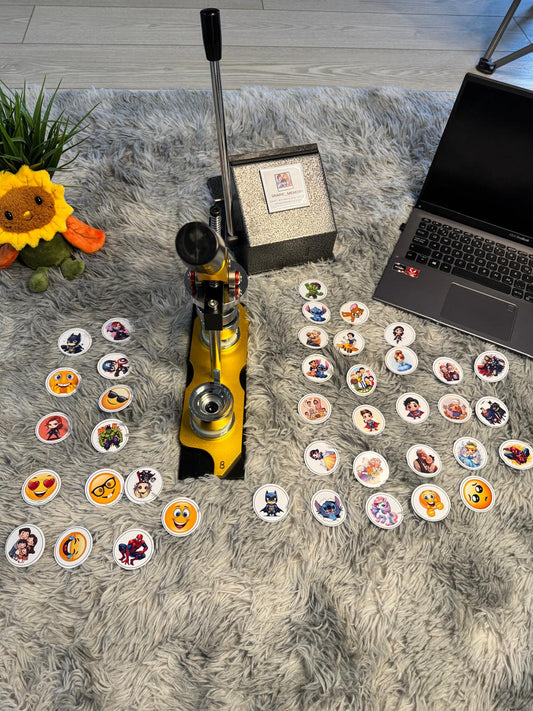 Custom Brooch Badges