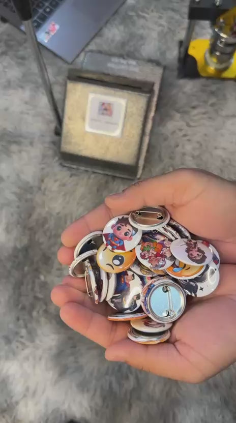 Custom Brooch Badges